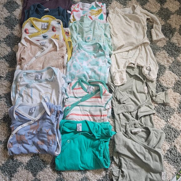 ONE LOT: Newborn Gowns, Copper and Pearl, Bonsie, Mac and Moon - Picture 8 of 9